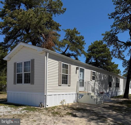 21 BLUEBIRD LN, Whiting, NJ 08759