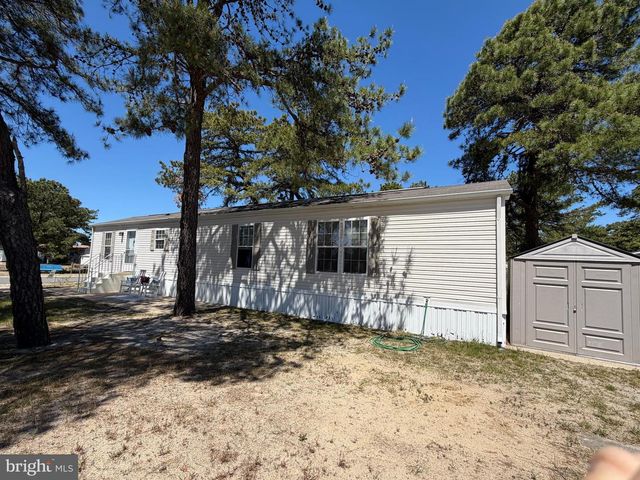 21 BLUEBIRD LN, Whiting, NJ 08759