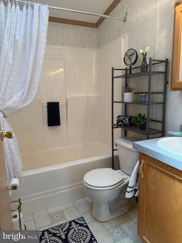 21 BLUEBIRD LN, Whiting, NJ 08759