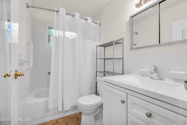 4 Maryland Avenue A, Manchester, NJ 08759