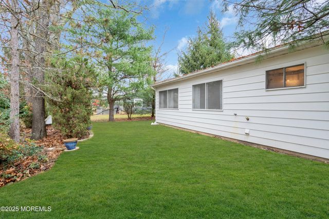 4 Maryland Avenue A, Manchester, NJ 08759