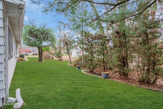 4 Maryland Avenue A, Manchester, NJ 08759