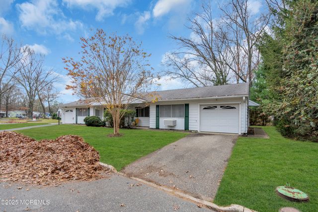 4 Maryland Avenue A, Manchester, NJ 08759