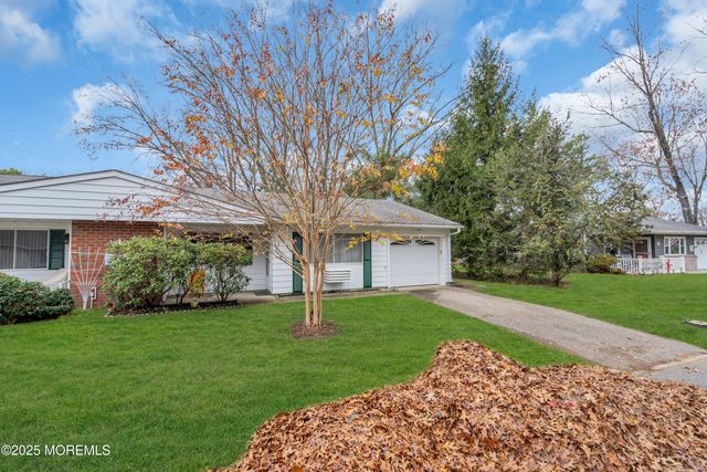 4 Maryland Avenue A, Manchester, NJ 08759