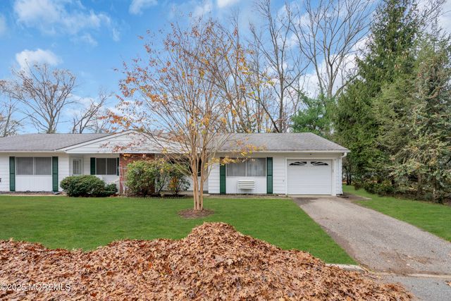 4 Maryland Avenue A, Manchester, NJ 08759