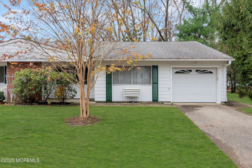 4 Maryland Avenue A, Manchester, NJ 08759