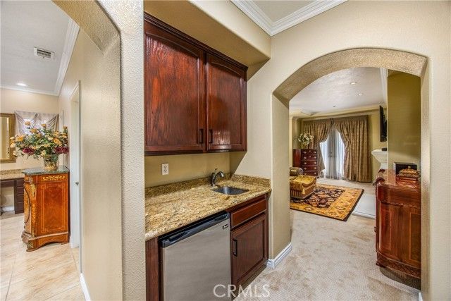 652 Fairway Drive, Redlands, CA 92373