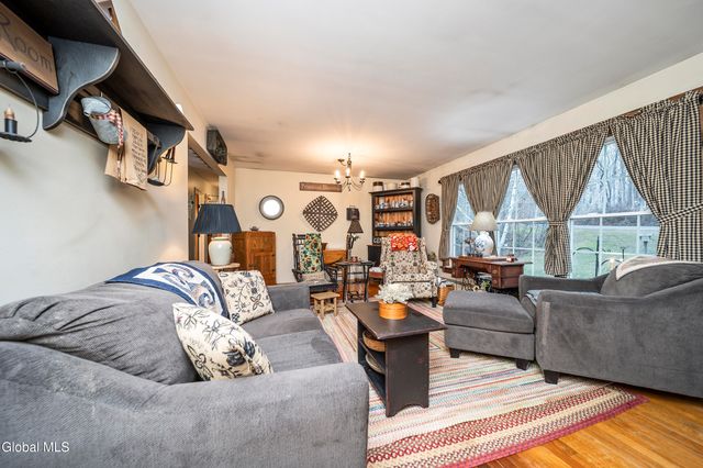 34 Ford Road, Pittstown, NY 12180