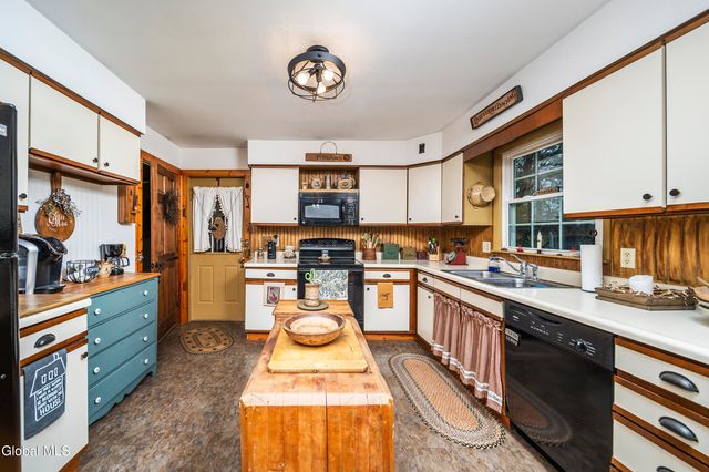 34 Ford Road, Pittstown, NY 12180