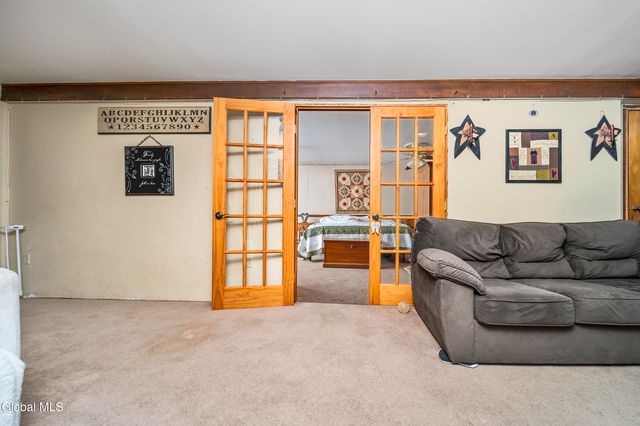 34 Ford Road, Pittstown, NY 12180