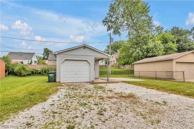 1627 33rd Street NE, Canton, OH 44714