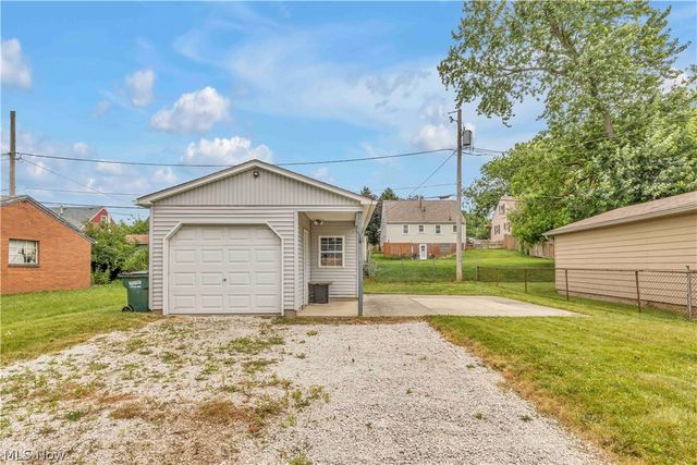 1627 33rd Street NE, Canton, OH 44714