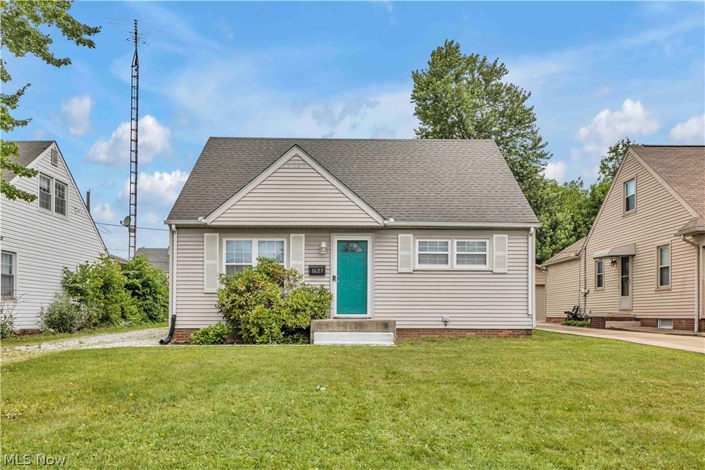 1627 33rd Street NE, Canton, OH 44714