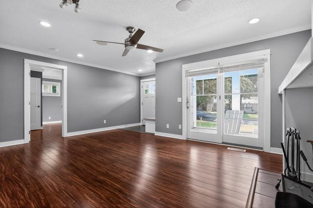 5940 Wooddale Avenue, Edina, MN 55424