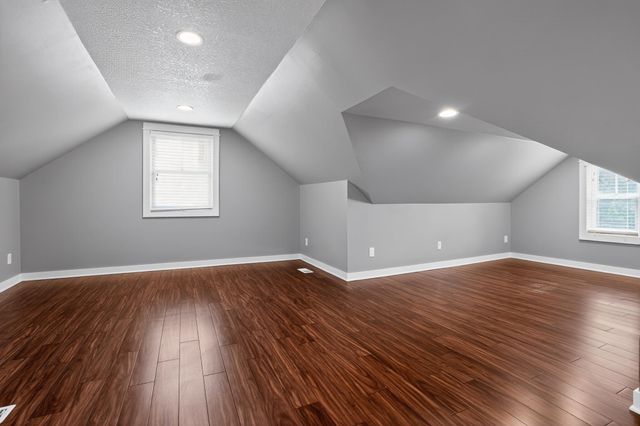 5940 Wooddale Avenue, Edina, MN 55424