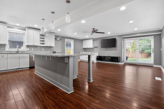 5940 Wooddale Avenue, Edina, MN 55424