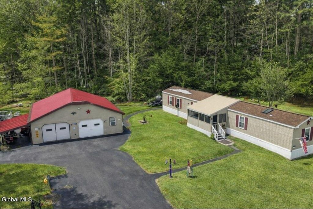 1188 County Road 110, Broadalbin, NY 12025