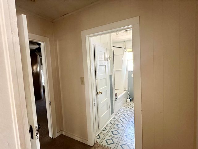 209 Old Thorndale RD, Taylor, TX 76574