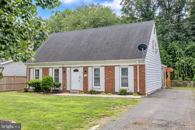 1112 E MAPLE AVE, Sterling, VA 20164