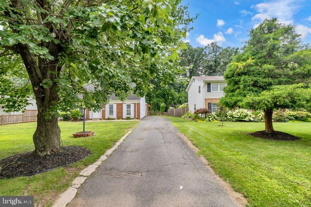 1112 E MAPLE AVE, Sterling, VA 20164