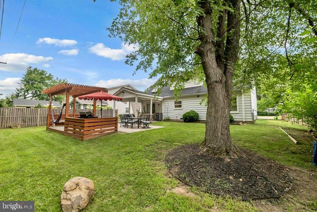 1112 E MAPLE AVE, Sterling, VA 20164