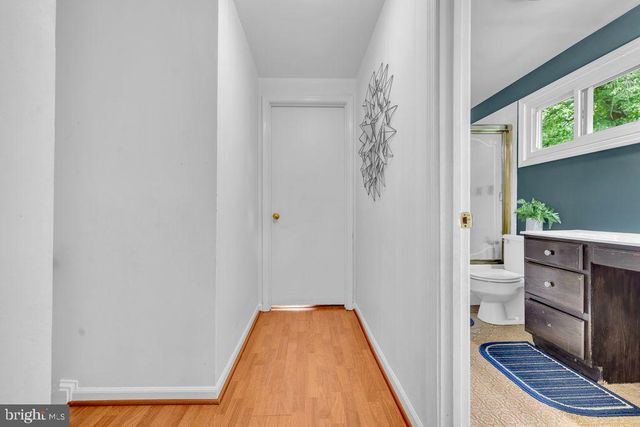 1112 E MAPLE AVE, Sterling, VA 20164