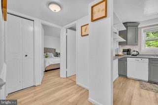 1112 E MAPLE AVE, Sterling, VA 20164
