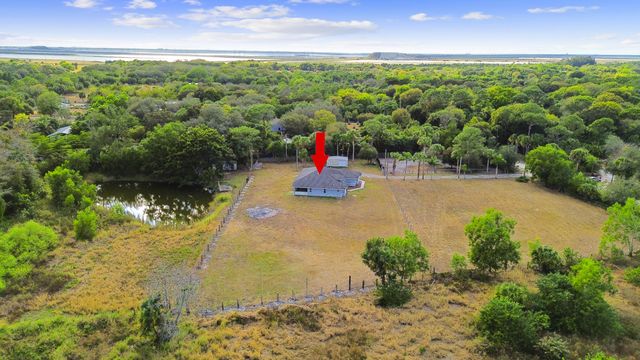 4584 Windmill Road, The Acreage, FL 33470