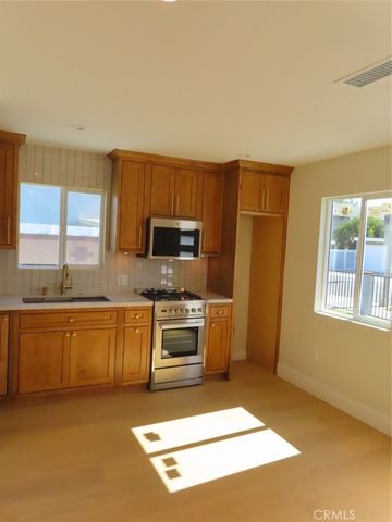 6228 Lemon Ave, Long Beach, CA 90805
