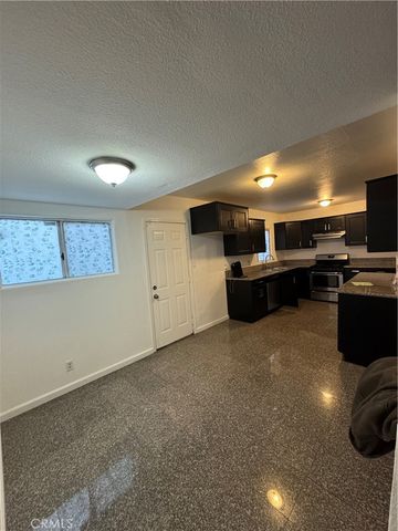 6228 Lemon Ave, Long Beach, CA 90805