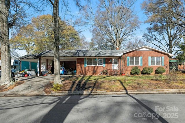 752 Pine Street, Mooresville, NC 28115