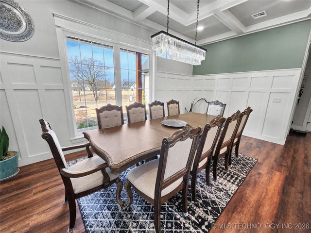 982 Edgewater Boulevard, Tahlequah, OK 74464