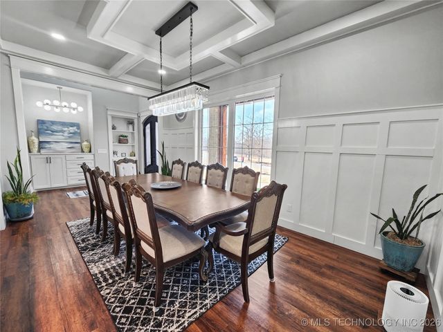 982 Edgewater Boulevard, Tahlequah, OK 74464