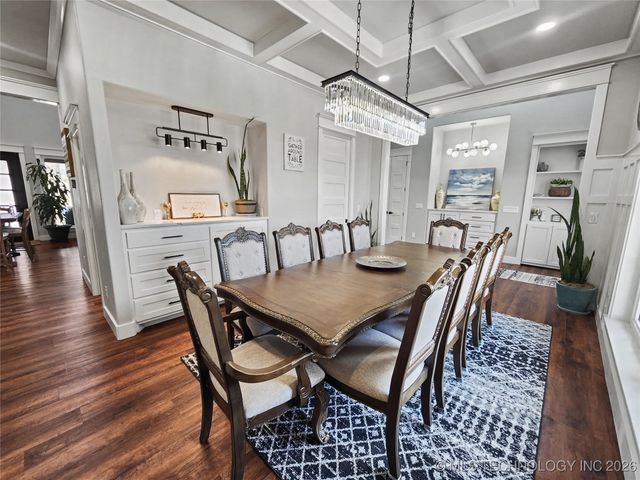 982 Edgewater Boulevard, Tahlequah, OK 74464