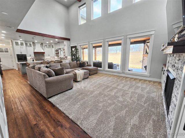 982 Edgewater Boulevard, Tahlequah, OK 74464