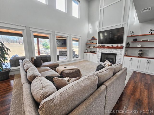 982 Edgewater Boulevard, Tahlequah, OK 74464