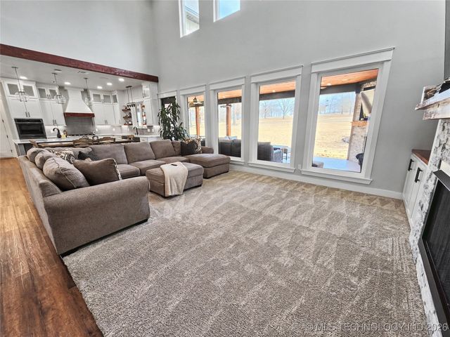 982 Edgewater Boulevard, Tahlequah, OK 74464