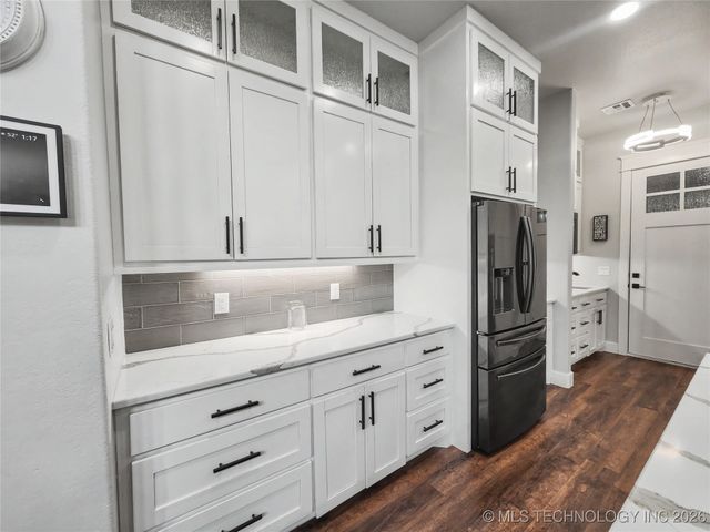 982 Edgewater Boulevard, Tahlequah, OK 74464