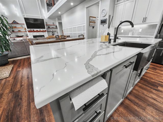 982 Edgewater Boulevard, Tahlequah, OK 74464