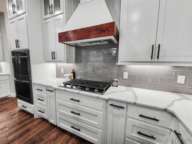 982 Edgewater Boulevard, Tahlequah, OK 74464