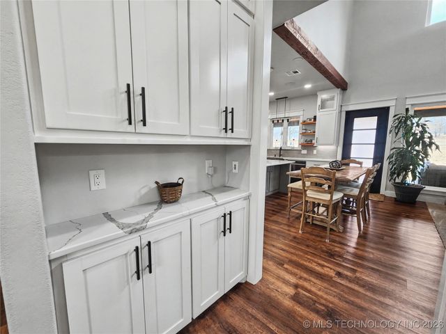 982 Edgewater Boulevard, Tahlequah, OK 74464