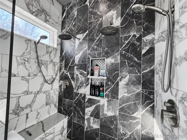 982 Edgewater Boulevard, Tahlequah, OK 74464