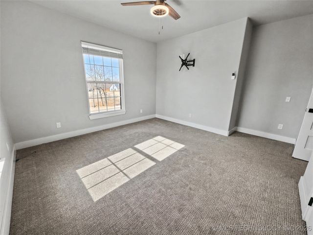 982 Edgewater Boulevard, Tahlequah, OK 74464