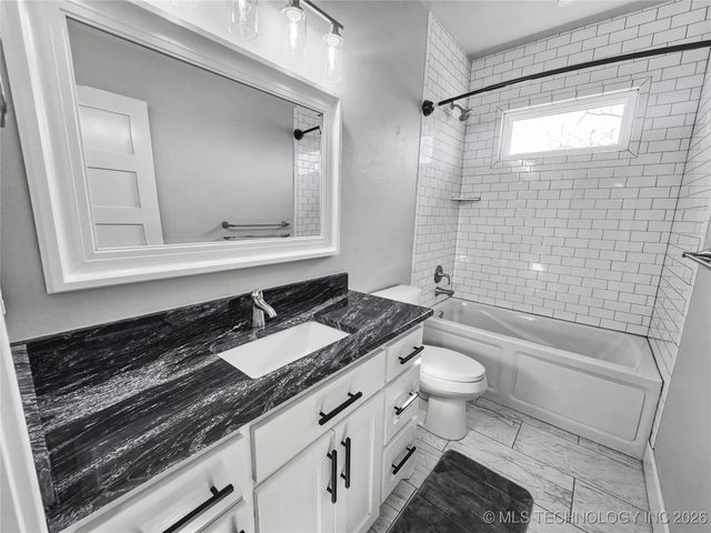 982 Edgewater Boulevard, Tahlequah, OK 74464