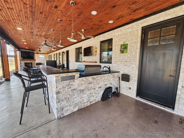 982 Edgewater Boulevard, Tahlequah, OK 74464