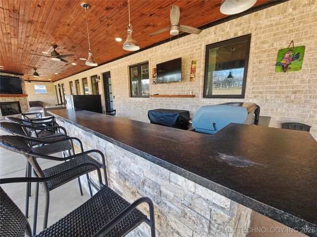 982 Edgewater Boulevard, Tahlequah, OK 74464