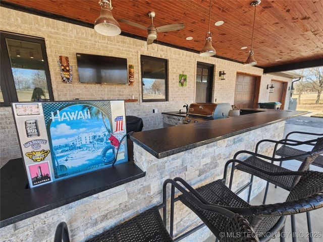 982 Edgewater Boulevard, Tahlequah, OK 74464