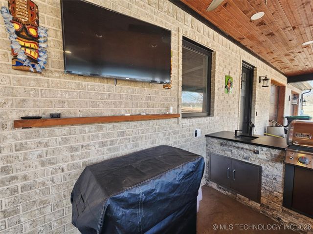 982 Edgewater Boulevard, Tahlequah, OK 74464