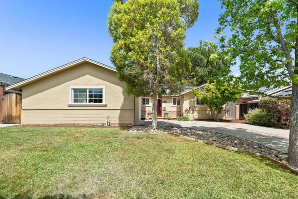 Image 3 of property listing at 1791 Branham Lane, San Jose, CA 95124