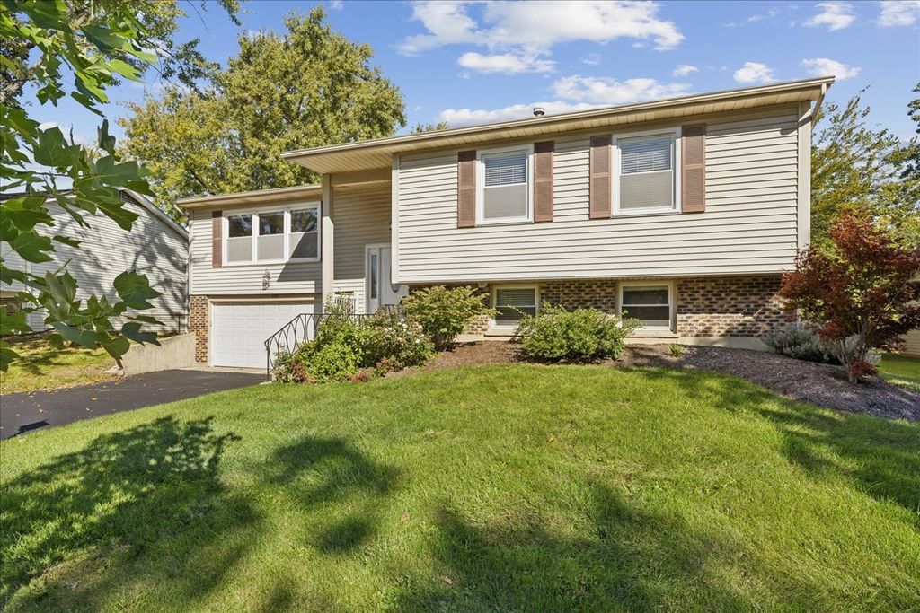 990 Brush Hill Lane, Lake Zurich, IL 60047 — exterior